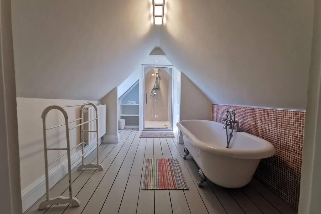 Cosy, Coastal Retreat With A Large Garden Villa Monreith Luaran gambar