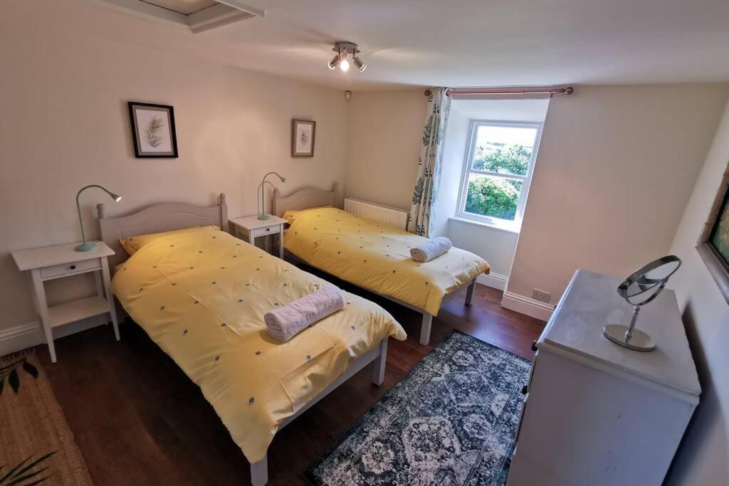 Cosy, Coastal Retreat With A Large Garden Villa Monreith Luaran gambar